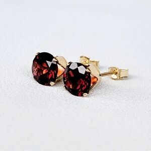 14k Gold Garnet Stud Earrings